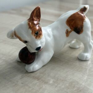 VINTAGE ROYAL DOULTON JACK RUSSELL TERRIER PUPPY WITH BALL DOG FIGURINE SIGNED